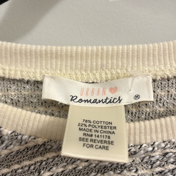 Womens Cropped Urban Romantics Sweater - Picture 3 of 3